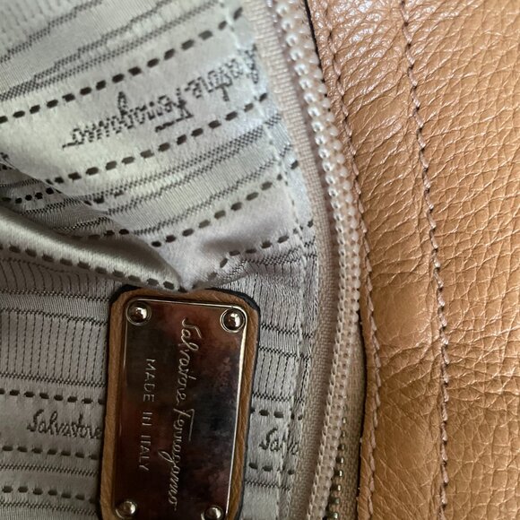 Salvatore Ferragamo Sofia bag in beige leather - Picture 9 of 9